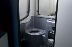 Baño con tratamiento químico.